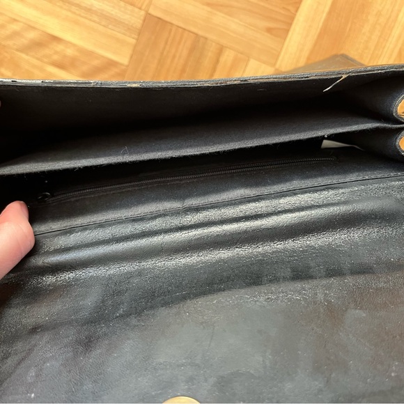 Vintage Black Snakeskin Patterned Purse - Picture 9 of 9